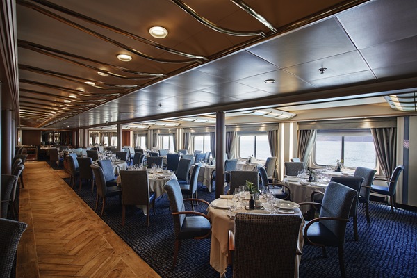 Silversea Cruises Silver Wind The Restaurant 1 ©Silversea Cruises Ltd.jpg